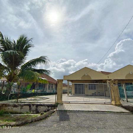 Seaview Promenade Homestay Dungun Room photo